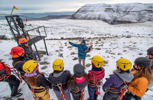Cerro Huyliche 4x4 e Tirolesa - El Calafate - Imagem 3
