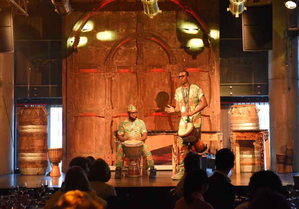 Restaurante Gold - Jantar Espetáculo - Imagem 6