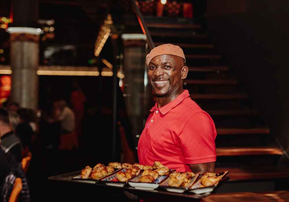 Restaurante Gold - Jantar Espetáculo - Imagem 4