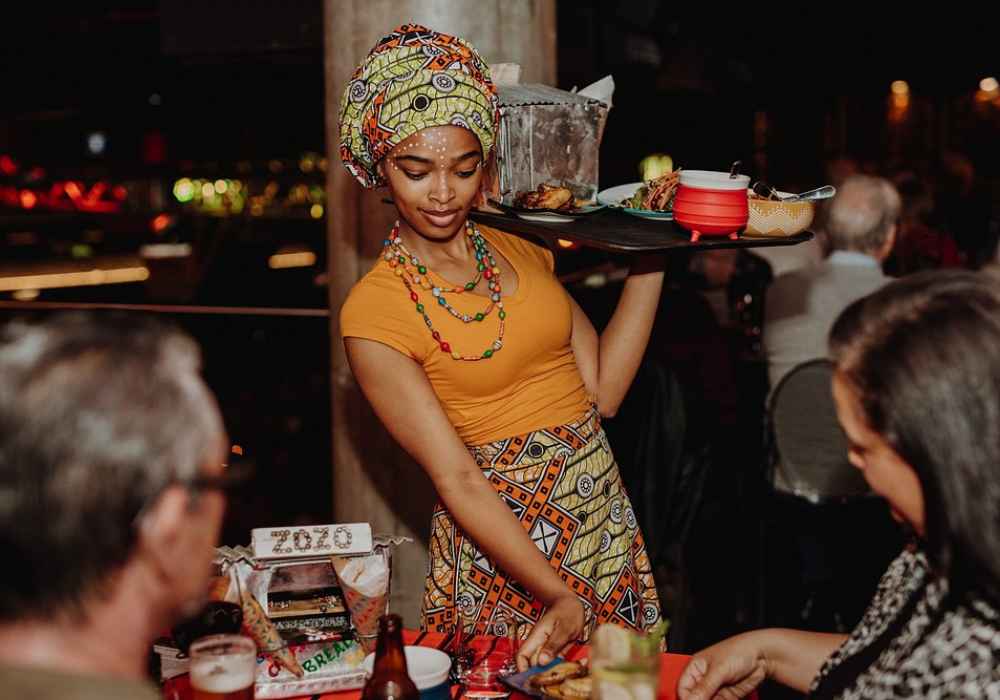 Restaurante Gold - Jantar Espetáculo - Imagem 2